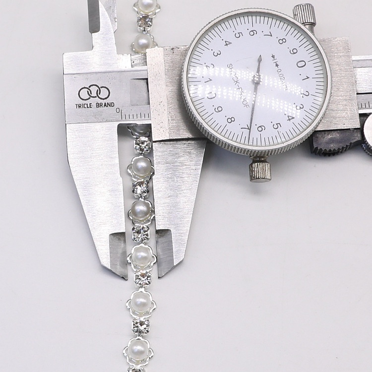 1719088 Chuỗi Ngọc Trai Đính Kim Cương Giả 5mm Làm Phụ Kiện Trang Trí Búp Bê / Xe Hơi DIY