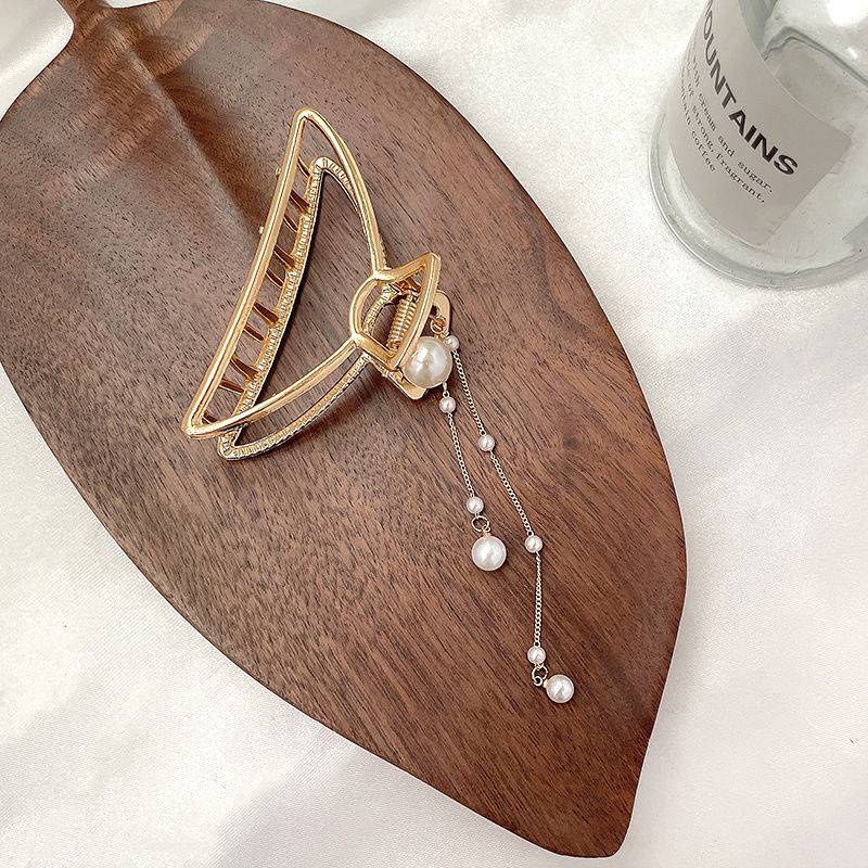 Kẹp Tóc Kim Loại Hình Tam Giác Đính Ngọc Trai Phong Cách vintage Hàn Quốc