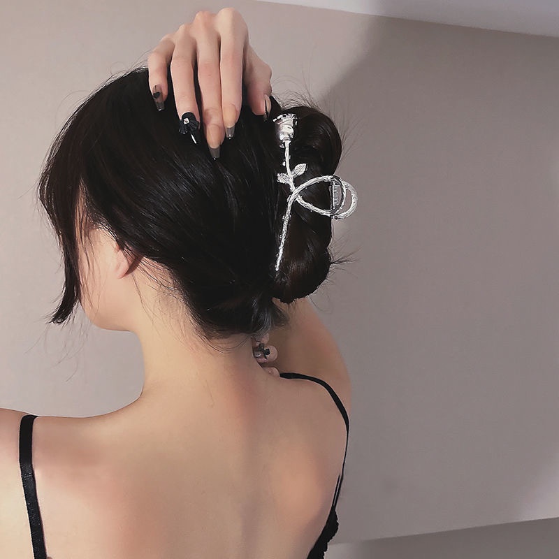 Kẹp tóc Bell Mew hoa hồng chế tác tinh xảo, độc đáo TOC58