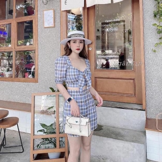 Sét áo buộc nơ kèm chân váy kẻ cho nữ