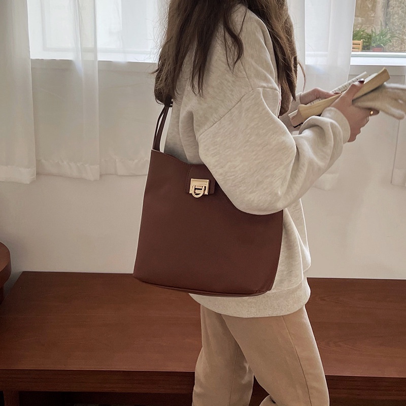 Túi Xách Đeo Vai Cỡ Lớn Phong Cách retro Thời Trang Cho Nữ