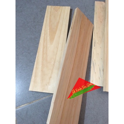 Thanh gỗ thông dài 40cm, rộng 6cm, dày 1cm