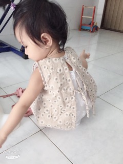 Váy áo chất thô bé gái