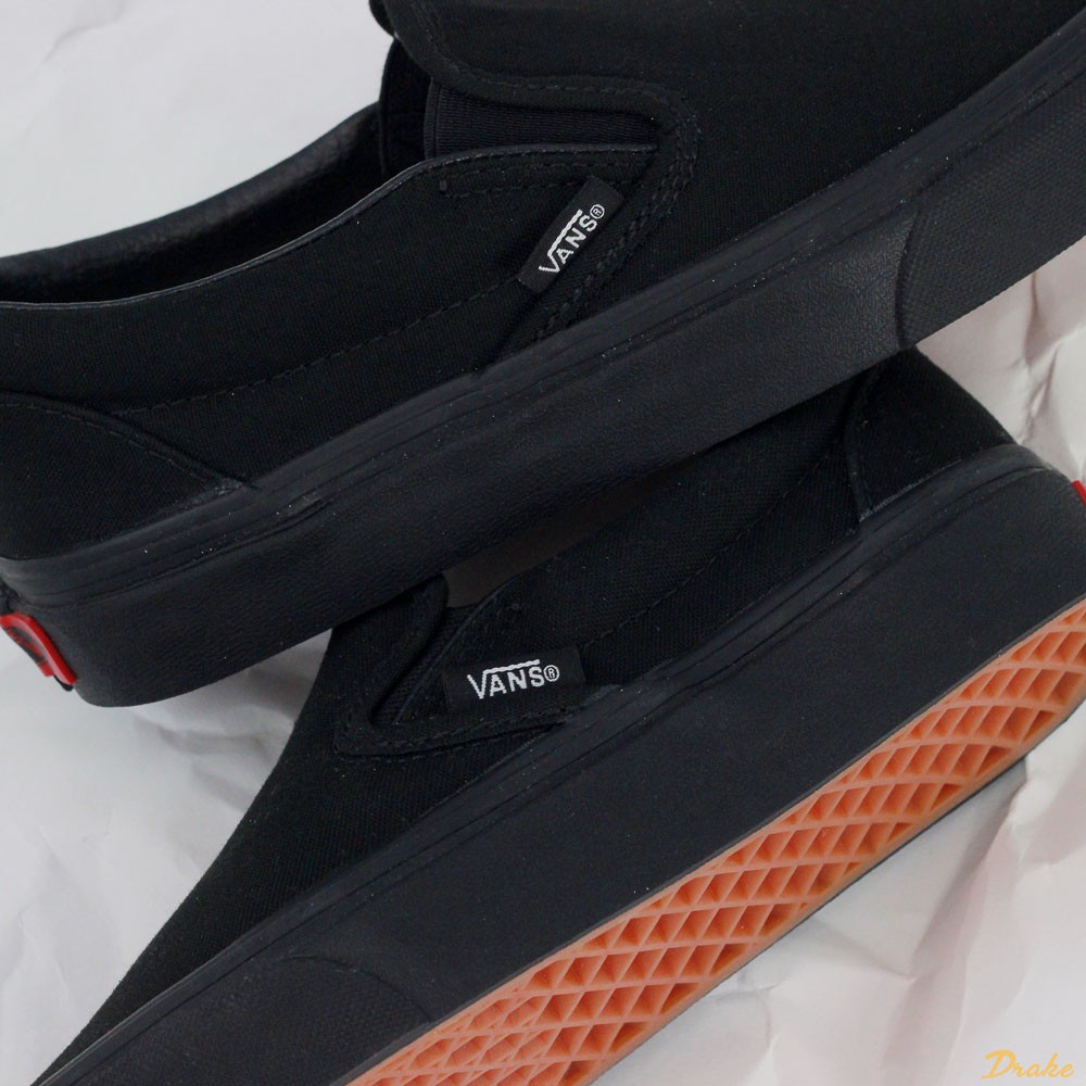 Giày sneakers Vans Classic Slip-On VN000EYEBKA
