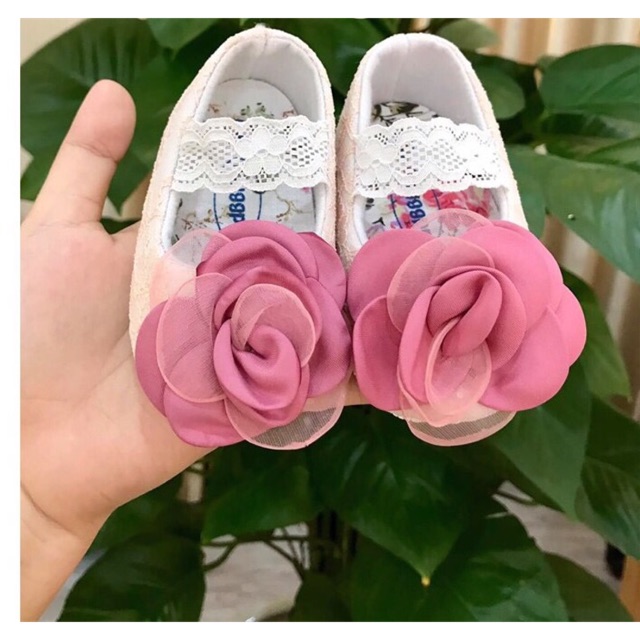 Giày búp bê hoa hồng