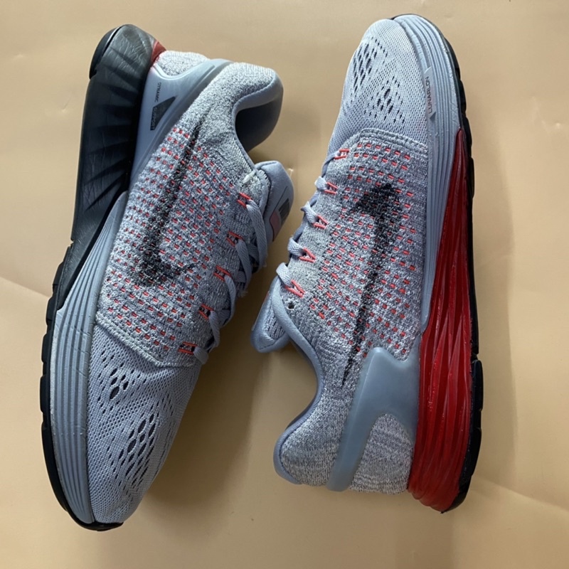 Giày chính hãng đã qua sử dụng