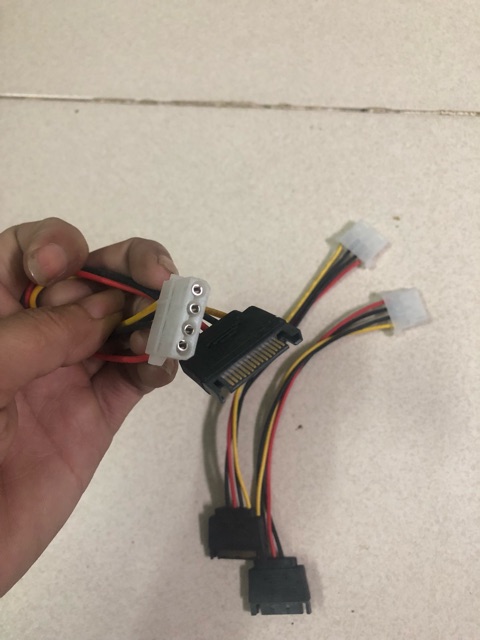 Dây chuyển đổi sata to 4 pin