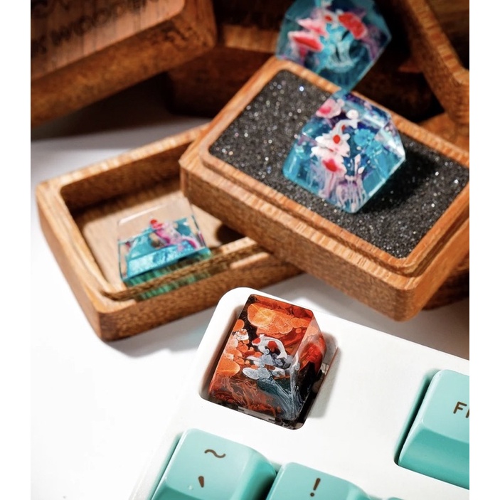 Nút bàn phím cơ Koi cam/đen.Keycap resin Koi.Keycap Artisan