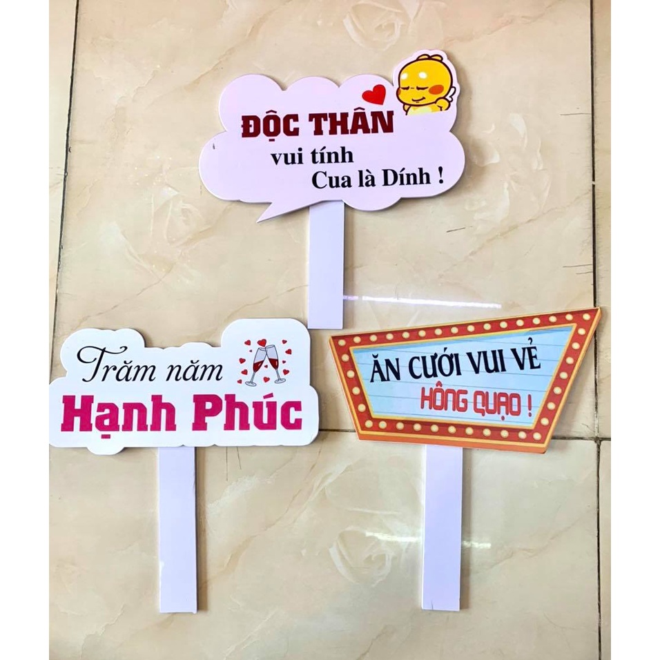 Bảng Hashtag Đám Cưới Cầm Chụp Ảnh Siêu Dễ Thương Hàng Có Sẵn