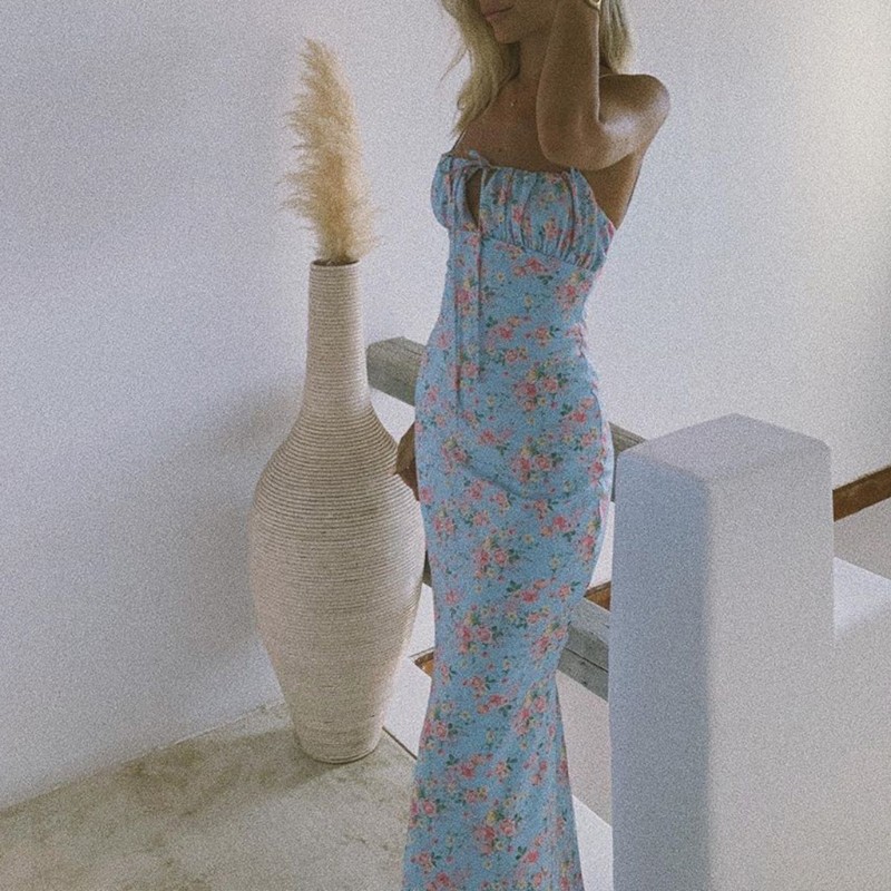 Đầm Maxi Sát Nách Hoạ Tiết Hoa Thiết Kế Hở Lưng Quyến Rũ