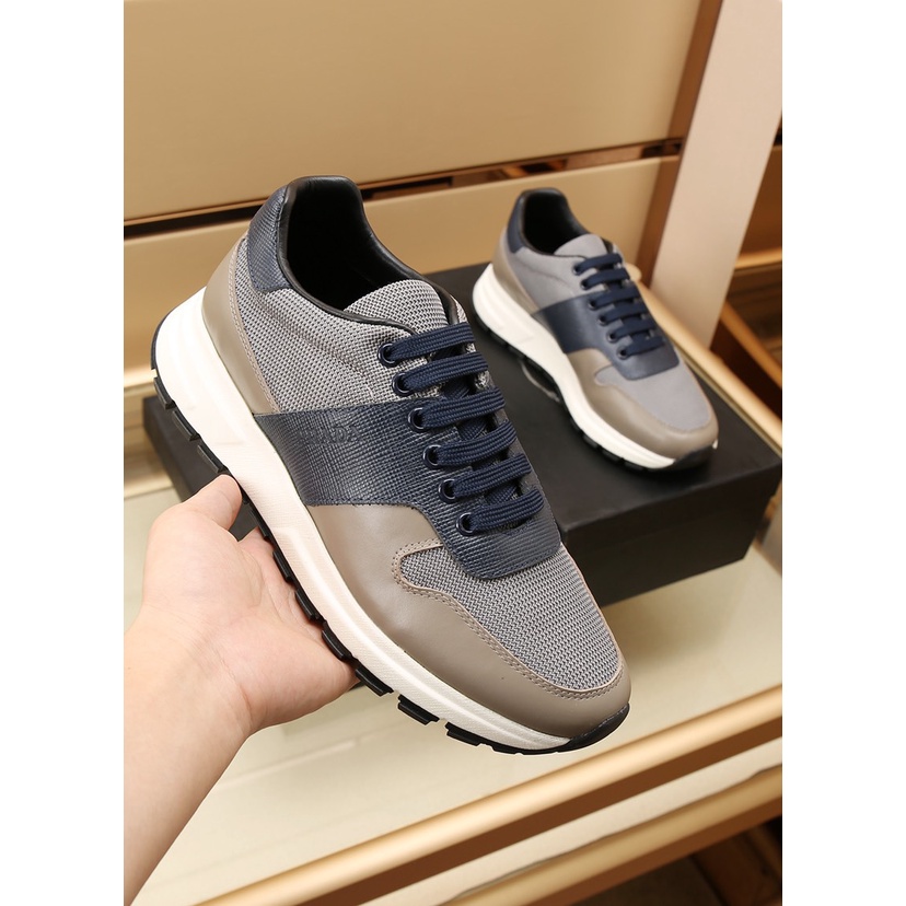 Giày thể thao nam cao cấp PRADA thiết kế đơn giản và thanh lịch nhưng vẫn mang đến sự trẻ trung và năng động
