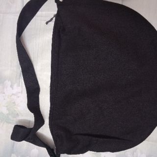 Túi Đeo Chéo CANVAS Basic Unisex (Đen/Be)