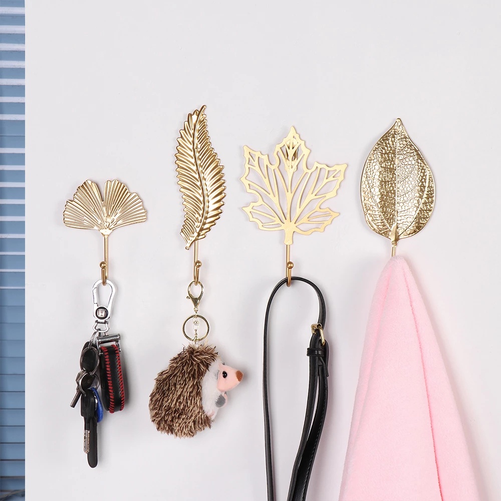 Móc Sắt Treo Đồ Hình Chiếc Lá Màu Vàng Sáng Tạo