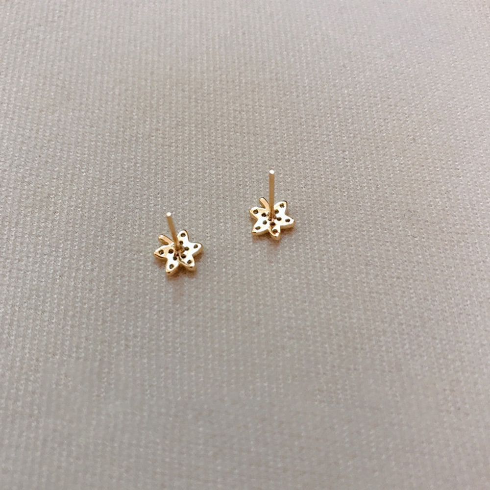 Bông Tai Hình Lá Phong Đính Đá Zircon Dễ Thương Thời Trang Cho Nữ