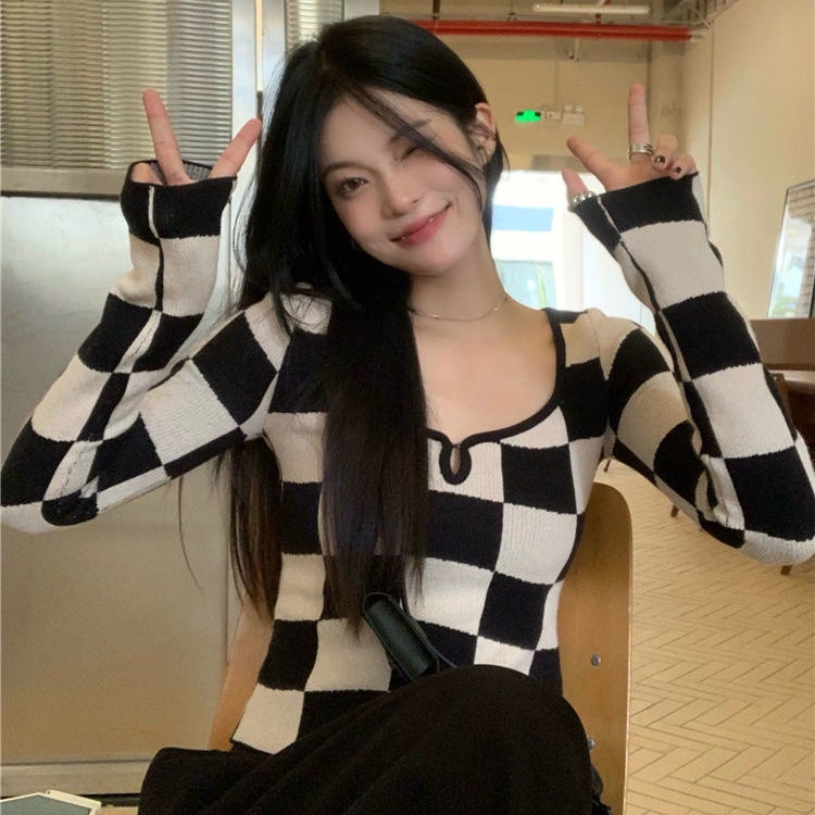Áo len tay dài họa tiết kẻ sọc phong cách Hàn Quốc