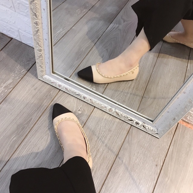 Giày bệt viền xích