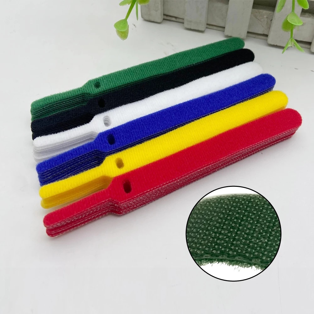 Phụ kiện giá đỡ dây cáp tự dính bằng nylon tiện dụng và bền