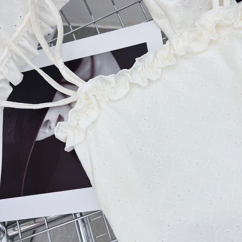 SET 2 MÓN ÁO CROPTOP TRẮNG TÀ XÉO + ÁO KHOÁC CỘT DÂY
