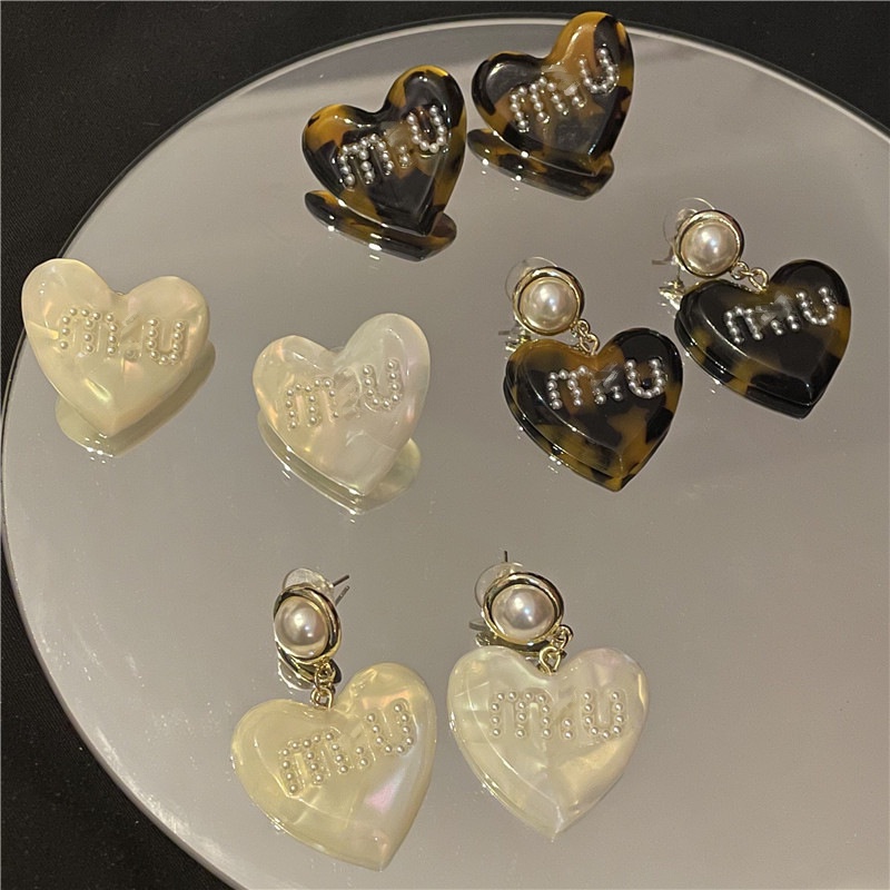 Khuyên Tai Nhựa Acrylic Nhẹ In Chữ Love Da Báo Đính Ngọc Trai Phong Cách Pháp Sang Trọng Kiểu Mới