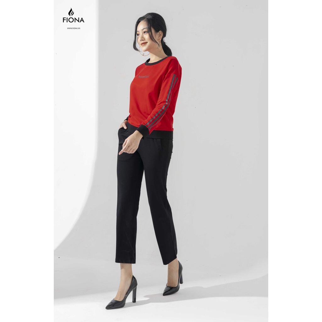 Áo nỉ nữ FIONA, áo thể thao thân trước in chữ, áo thu đông nữ tay phối kẻ sọc F520891