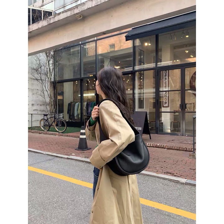 Túi xách da nữ Hàn quốc đeo vai trendy màu đen và trắng 8204