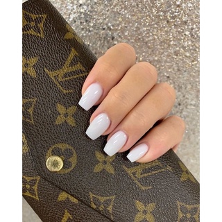 Nail box trắng trơn/Móng tay trắng