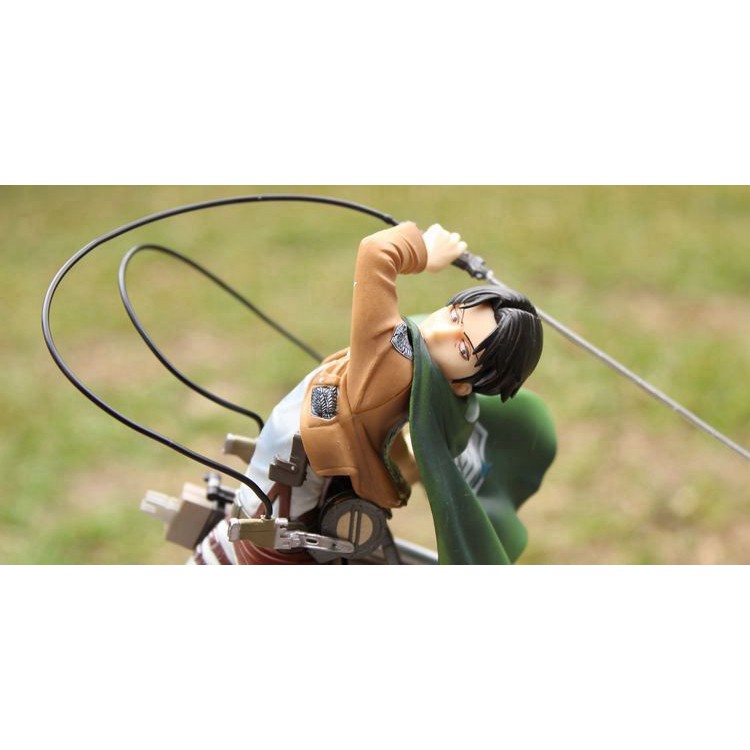 [ 25cm ] Tượng  Levi Ackerman chém bay - AOT - Baystore