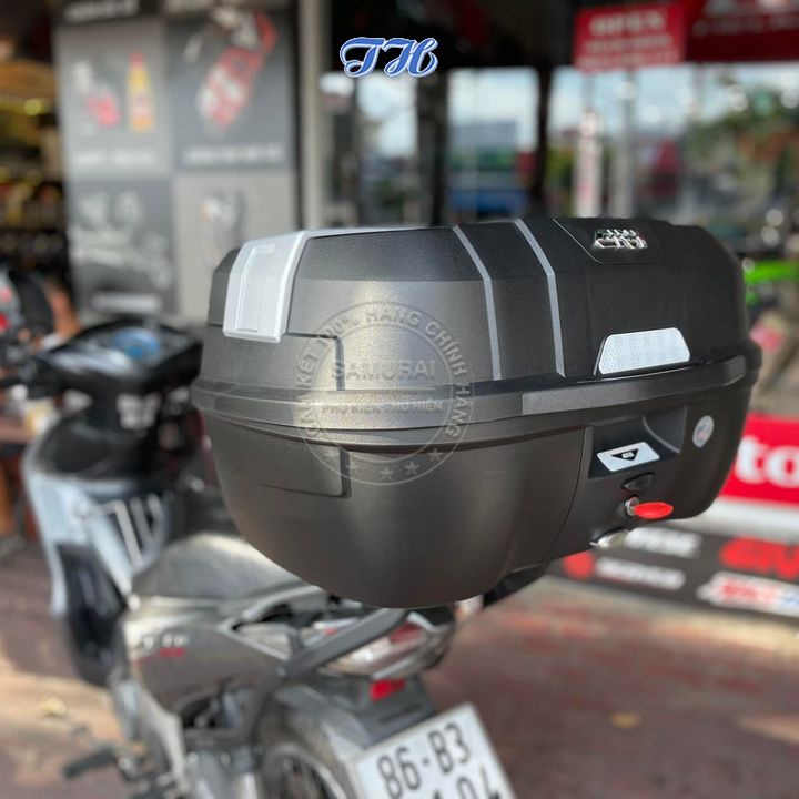 Thùng sau givi B45NM MẪU MỚI 2022 45 lít tặng kèm đế hàng chính hãng - bảo hành 2 năm