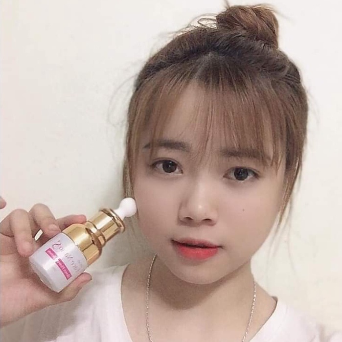 Serum Face Nano S được chiết xuất từ 11 loại hoa và nhiều dưỡng chất thảo dược từ thiên nhiên.