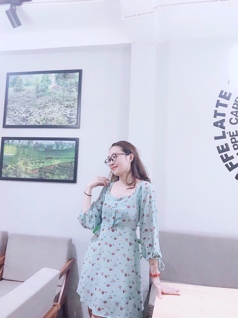 Đầm Bông Cổ Vuông Nút Bọc