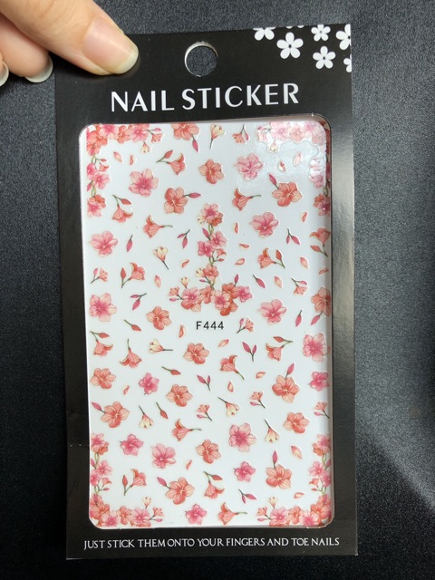 Miếng dán móng tay