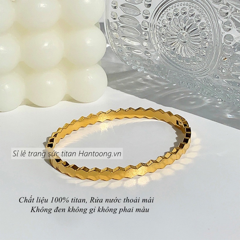 Vòng tay titan nữ không gỉ mạ vàng 18k thiết kế hình đơn giản thời trang hàn quốc 2022