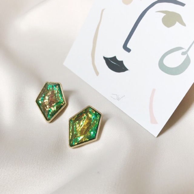 Bông Tai Đá Xanh Golden Emerald Earrings