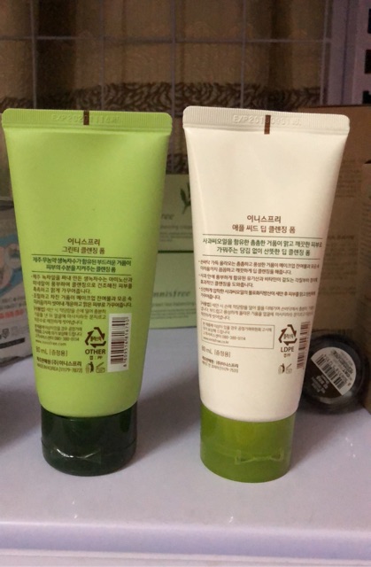 Sữa rửa mặt innisfree trà xanh , táo xanh 80ml