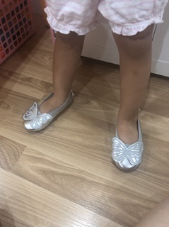 Giày bé gái Auth
