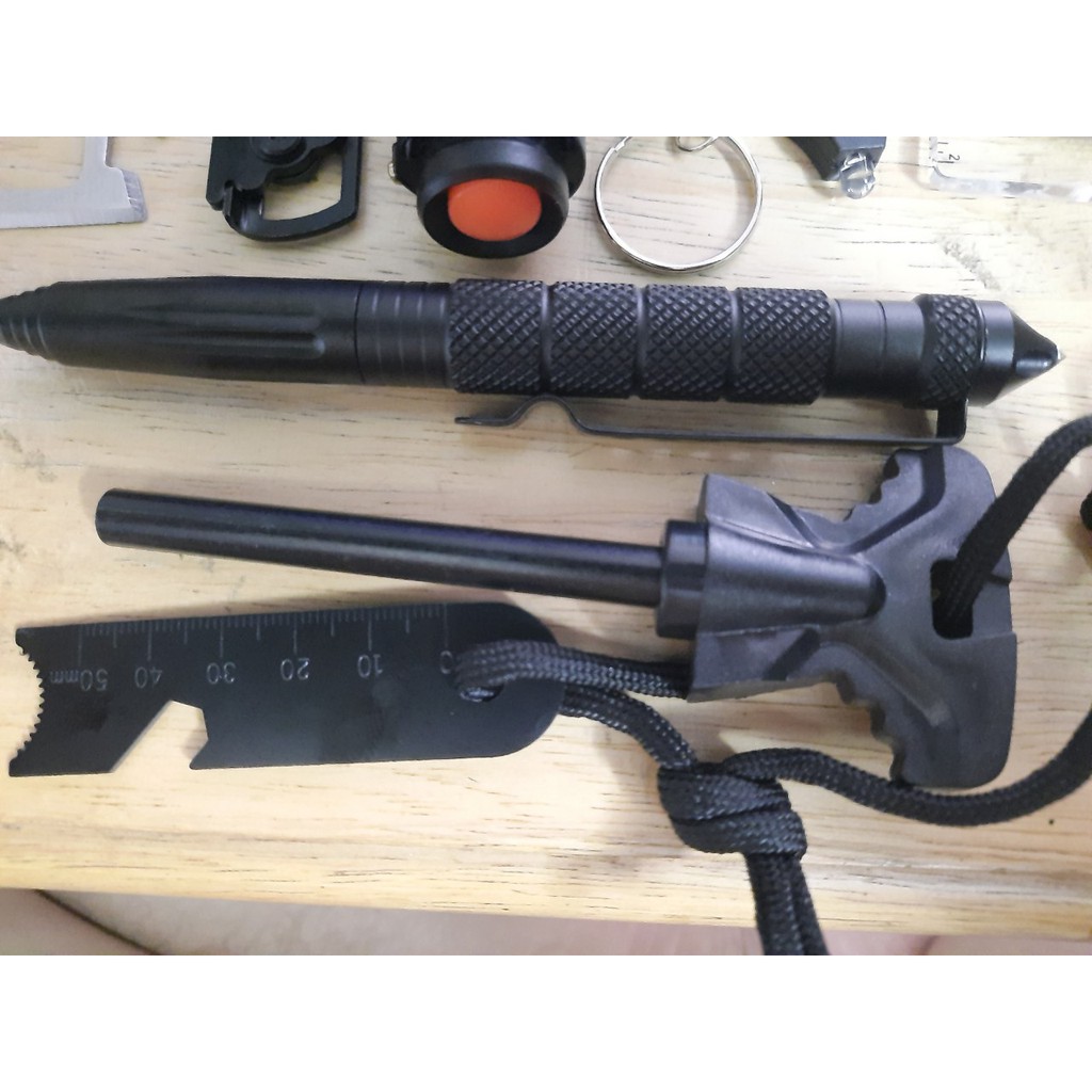 Bộ dụng cụ sinh tồn SOS khẩn cấp 10 món siêu rẻ