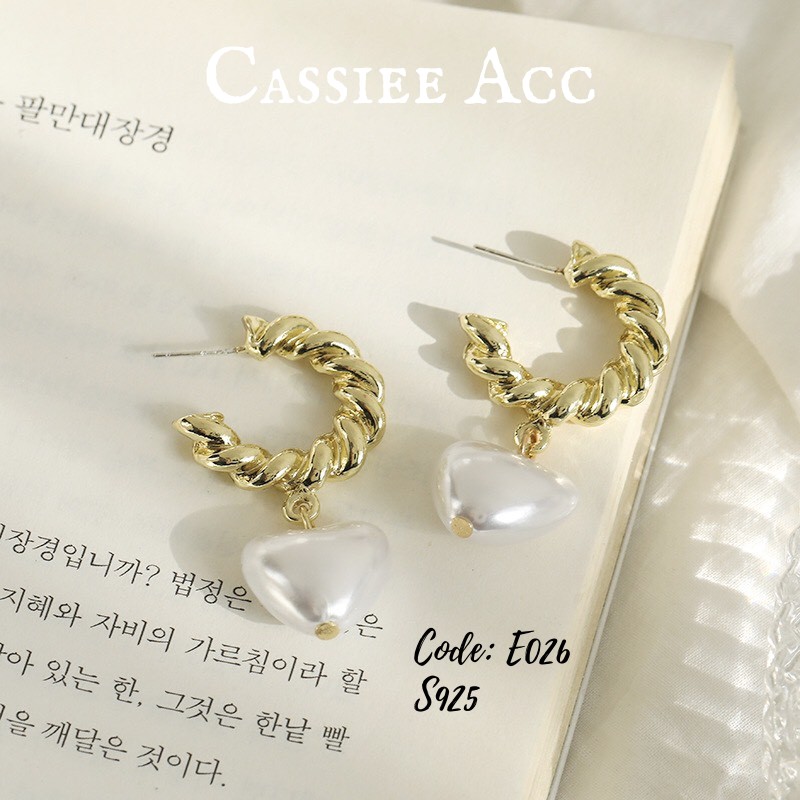 Khuyên tai bông tai thiết kế chữ C móc treo Trái Tim Code E026
