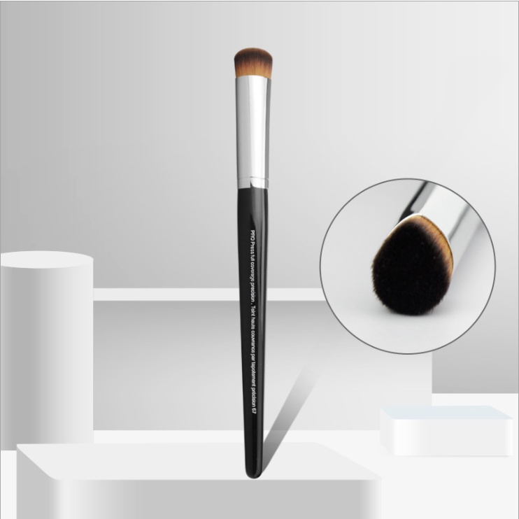 Cọ che khuyết điểm chuyên nghiệp Sephora 67 hình giọt nước tiện lợi
