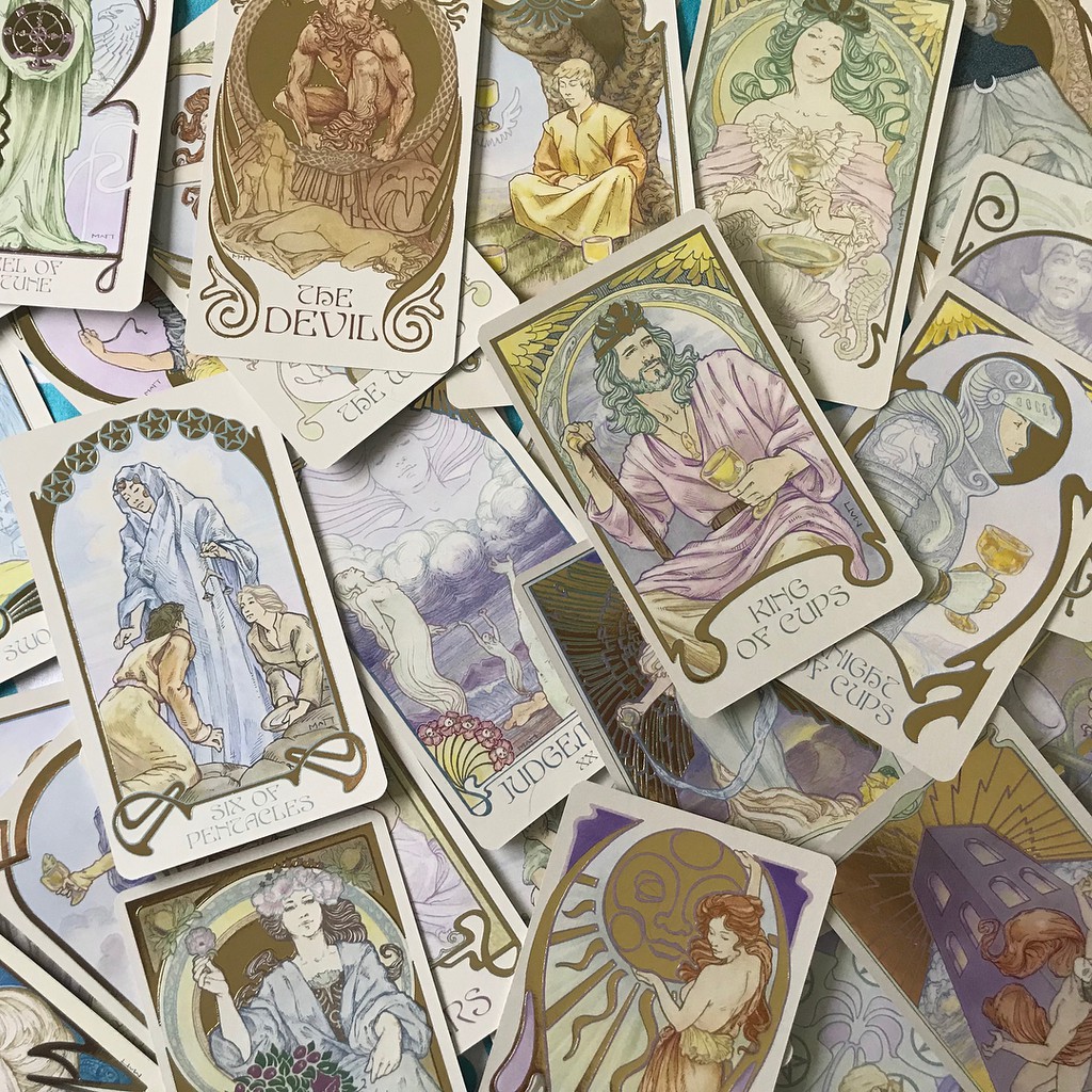 Bài Ethereal Visions Illuminated Tarot