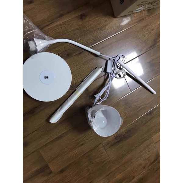 Đèn cây đứng trang trí phong cách Bắc Âu thân trơn