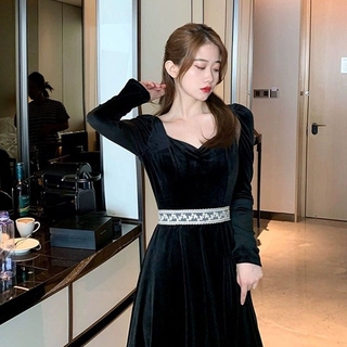 Đầm Nhung Đen Sang Trọng Cho Nữ