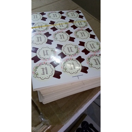 TEM DÁN CHỮ " HAND MADE" >