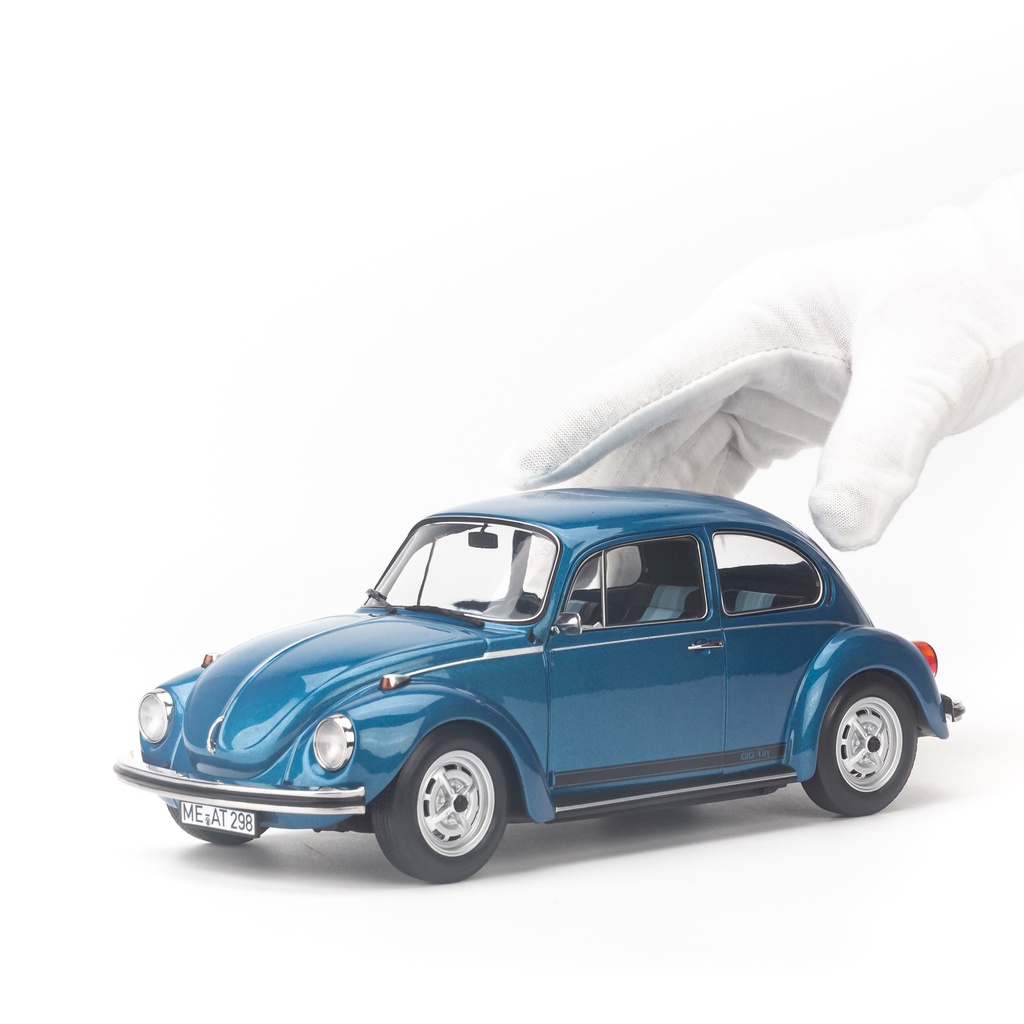 Mô hình xe Volkswagen Classic 1:18