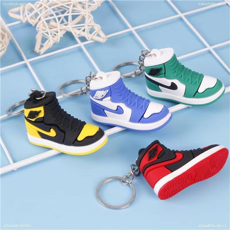 Móc khóa cute giày Sneaker chất liệu Silicon cao cấp nhiều mẫu hot dùng làm móc treo chìa khóa hoặc balo