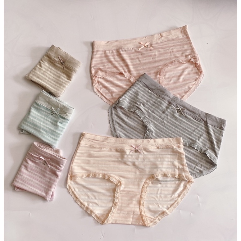 Quần lót nữ su lạnh kẻ cạp cao viền ren không hằn mông, đáy lót cotton thông thoáng. Phom 45-62kg. Vòng mông 90-100cm.
