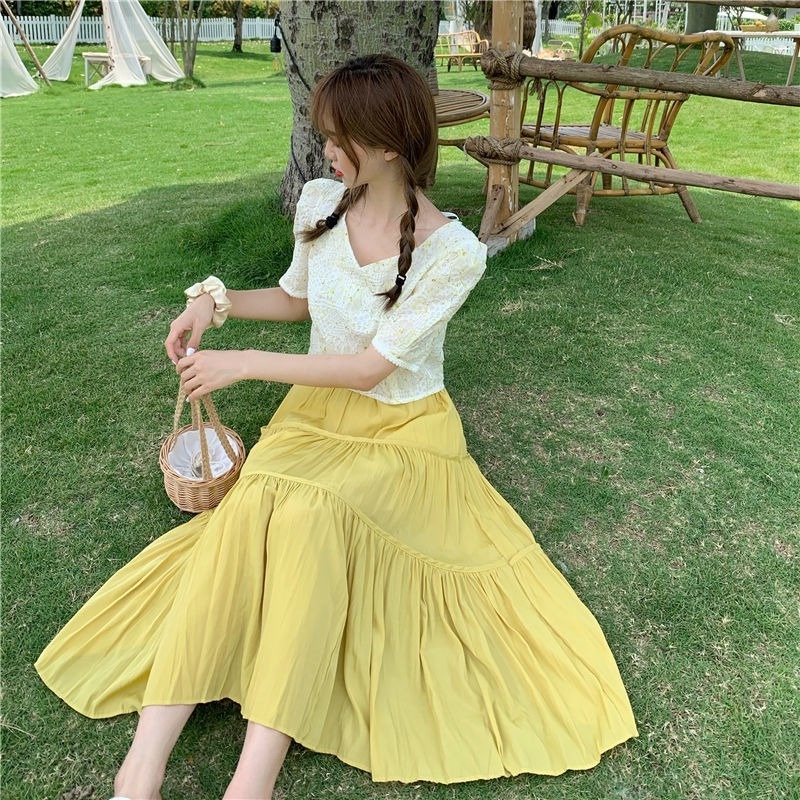 Set Áo Ngắn Tay Cổ Chữ V Thắt Nơ + Chân Váy Lửng Xếp Ly Thời Trang Mùa Hè Mới