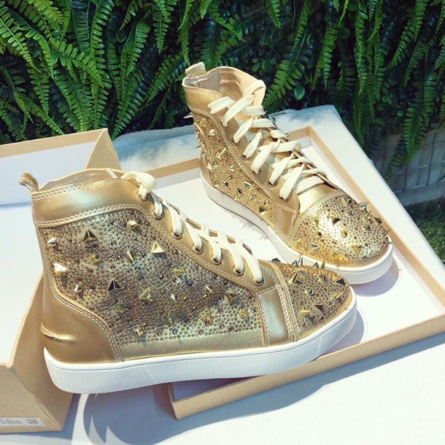 Louboutin thanh lý sz 36 new