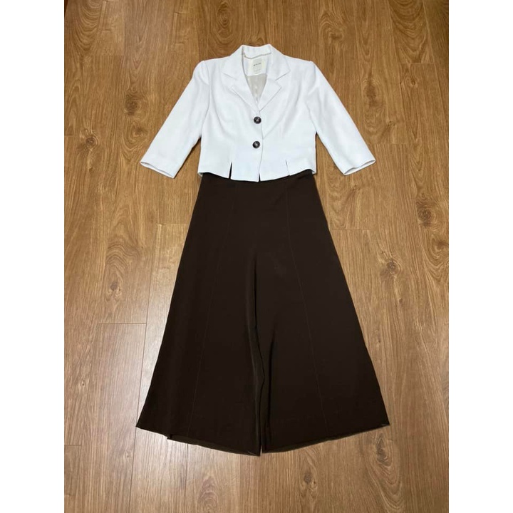 Bộ áo elise và quần elise size S, rất mới