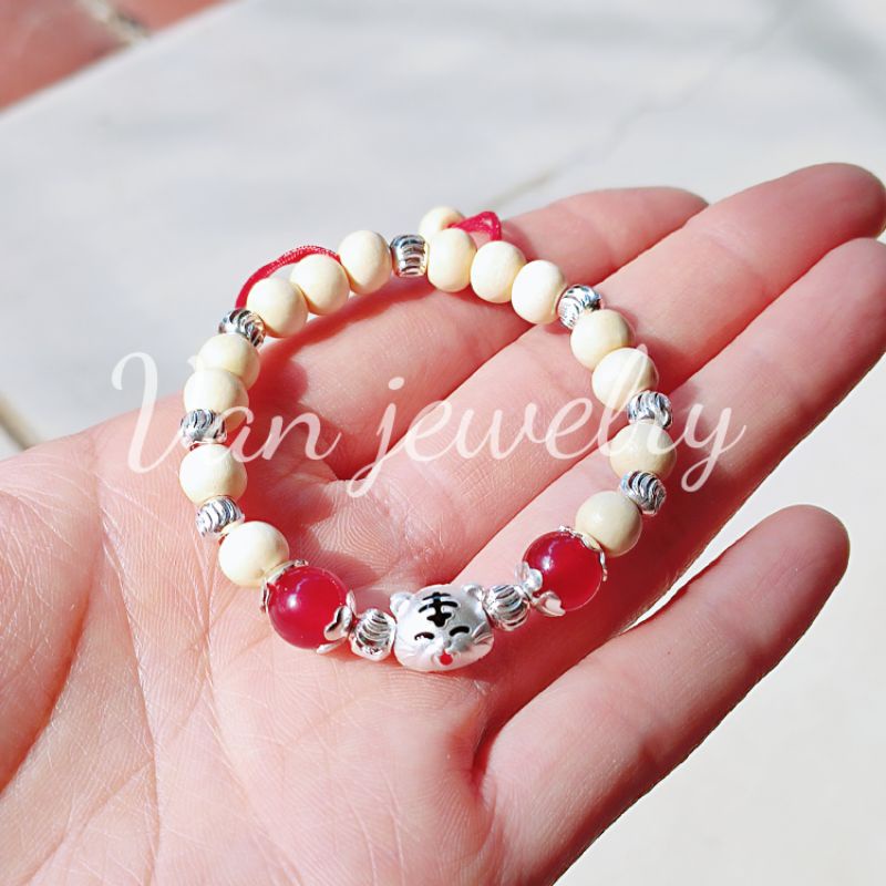 Vòng dâu charm Hổ con bạc ta cho bé