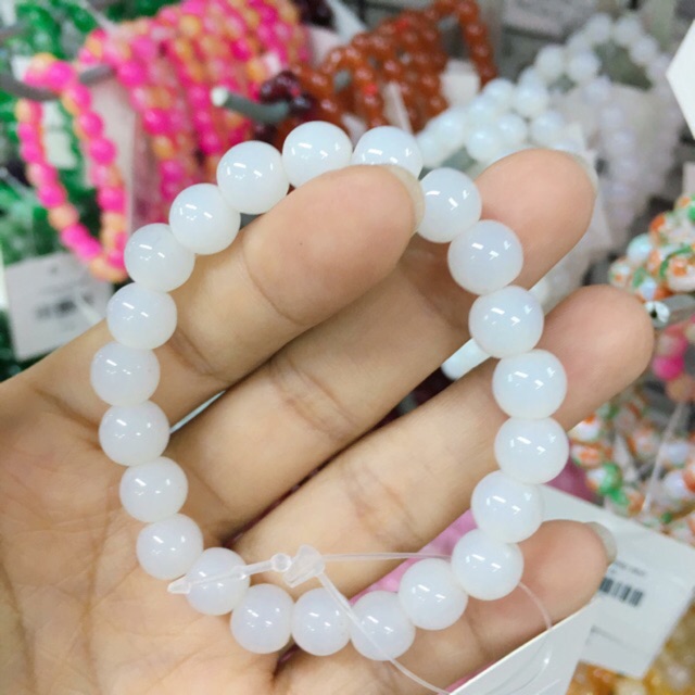 Vòng tay chuỗi hạt trắng đen cực đẹp